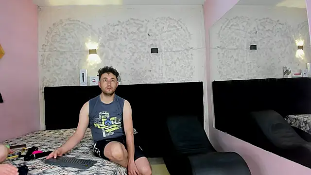 Snapshot of JeremmyAndStacy chatting on September 2025 02:44:01 AM JeremmyAndStacy online show from September 2025 02:44:01 AM