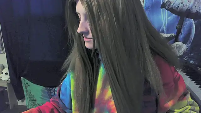 Snapshot of _hellostormy_ chatting on April 2026 11:32:01 AM hellostormy online show from April 2026 11:32:01 AM