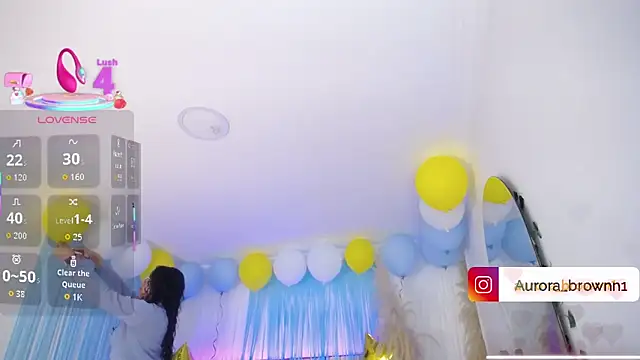 Aurora Brownn online show from October 2025 04:42:01 AM