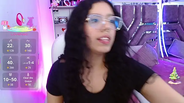 Aurora Brownn online show from December 2025 04:32:01 AM