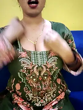 Haniya-143 online show from October 2025 09:11:01 PM