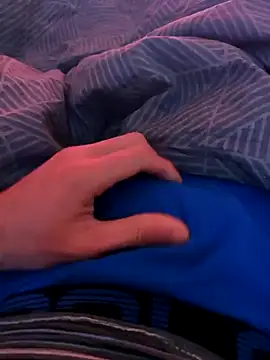 Snapshot of ariel-rick chatting on December 2024 04:43:01 PM ariel-rick online show from December 2024 04:43:01 PM