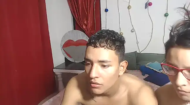 Snapshot of PartySexting chatting on January 2025 02:11:01 AM PartySexting online show from January 2025 02:11:01 AM