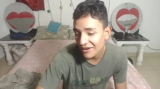 Snapshot of PartySexting chatting on January 2025 02:15:02 AM PartySexting online show from January 2025 02:15:02 AM