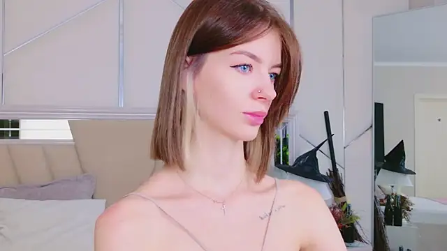 MeganMour online show from October 2025 05:03:01 PM