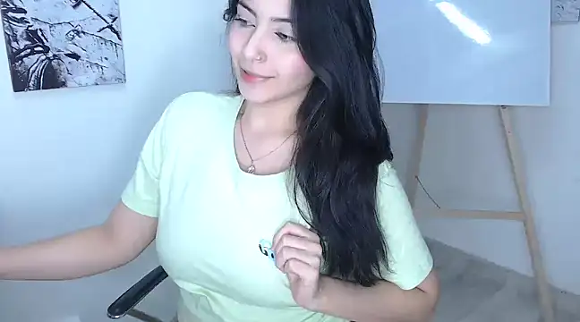 Snapshot of gabie_cortes chatting on December 2024 01:59:01 AM gabie cortes online show from December 2024 01:59:01 AM