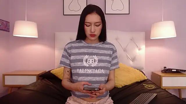 Snapshot of sara17_ chatting on September 2025 08:24:01 PM sara17  online show from September 2025 08:24:01 PM