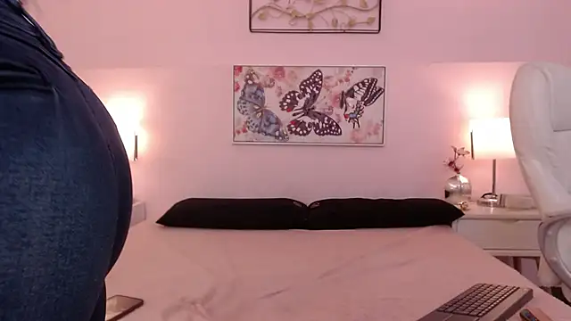 Snapshot of sara17_ chatting on October 2025 04:13:01 AM sara17  online show from October 2025 04:13:01 AM