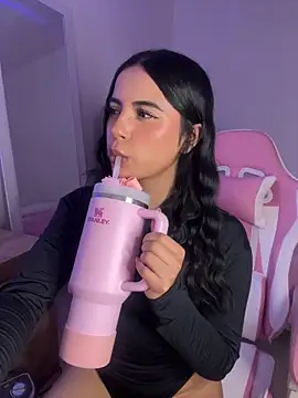 Emily-14 online show from April 2026 05:08:01 AM