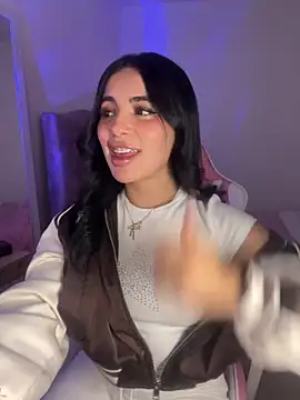 Emily-14 online show from April 2026 07:33:02 AM