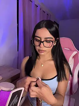 Emily-14 online show from July 2026 04:17:02 AM