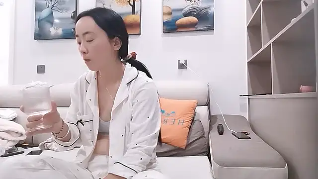 Snapshot of sasa-loves chatting on October 2025 06:47:01 AM sasa-loves online show from October 2025 06:47:01 AM