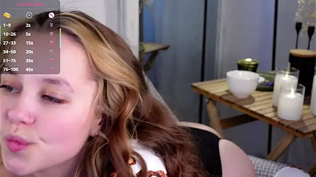 Snapshot of FalineDowlen chatting on January 2025 04:30:02 AM FalineDowlen online show from January 2025 04:30:02 AM