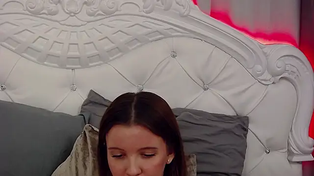 EvansMilana online show from March 2025 09:48:02 PM