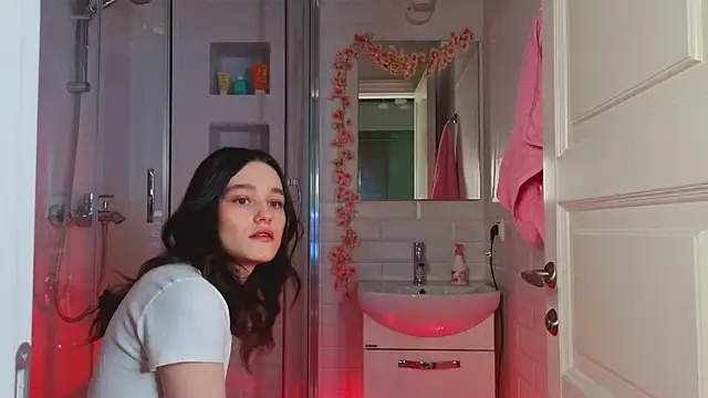 Snapshot of Mia_Mia_M chatting on February 2025 05:55:02 AM Mia Mia M online show from February 2025 05:55:02 AM