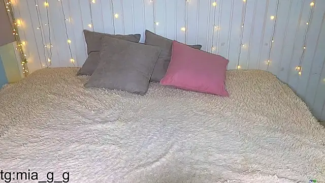 Snapshot of Mia_Mia_M chatting on September 2025 07:21:02 AM Mia Mia M online show from September 2025 07:21:02 AM