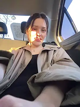 Mia Mia M online show from March 2026 02:44:01 PM