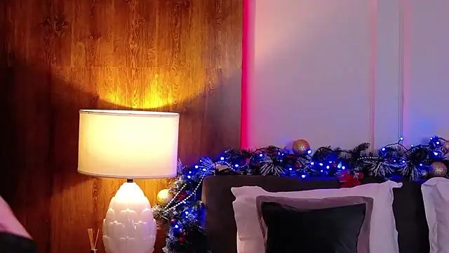 Snapshot of SkylerSpark chatting on December 2025 08:28:02 PM SkylerSpark online show from December 2025 08:28:02 PM