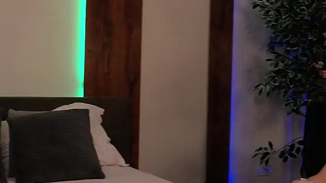 SkylerSpark online show from April 2026 07:59:02 PM