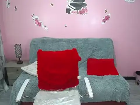 Snapshot of cloe_cooper_ chatting on December 2024 06:59:01 AM cloe cooper online show from December 2024 06:59:01 AM