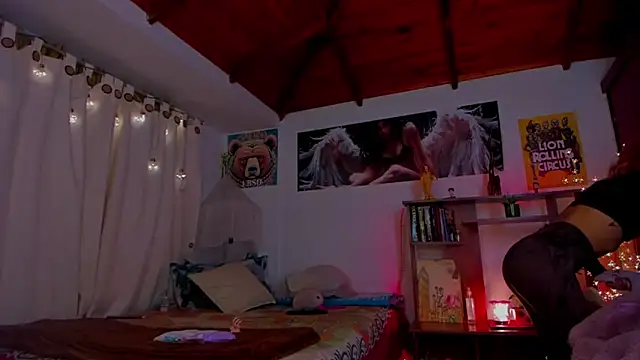 cuteweed420 online show from February 2025 05:41:01 AM