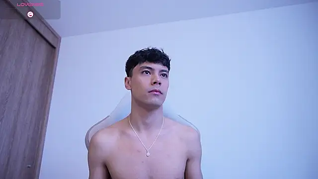 Snapshot of Dammon_Stallion chatting on January 2026 04:53:02 PM Dammon Stallion online show from January 2026 04:53:02 PM