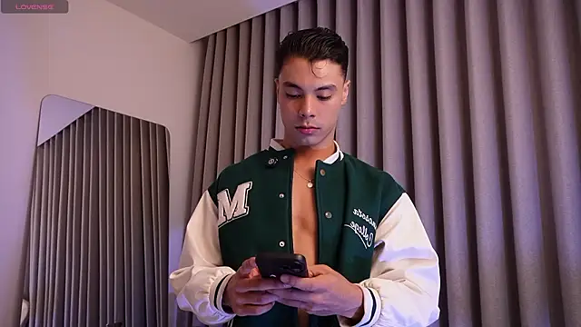 Snapshot of Dammon_Stallion chatting on March 2026 11:41:01 PM Dammon Stallion online show from March 2026 11:41:01 PM