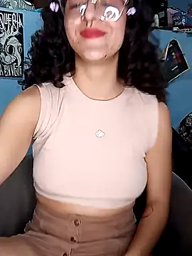 Snapshot of LoveElectra chatting on January 2025 03:26:02 AM LoveElectra online show from January 2025 03:26:02 AM