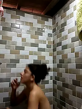 Snapshot of LoveElectra chatting on February 2025 06:39:01 PM LoveElectra online show from February 2025 06:39:01 PM