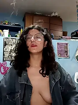 Snapshot of LoveElectra chatting on March 2025 06:29:01 PM LoveElectra online show from March 2025 06:29:01 PM