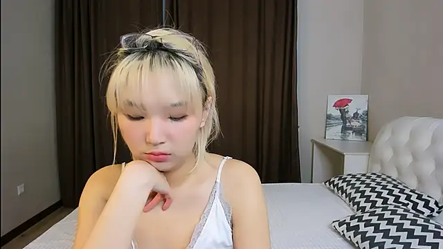 Milla Aheo online show from September 2025 07:15:02 PM