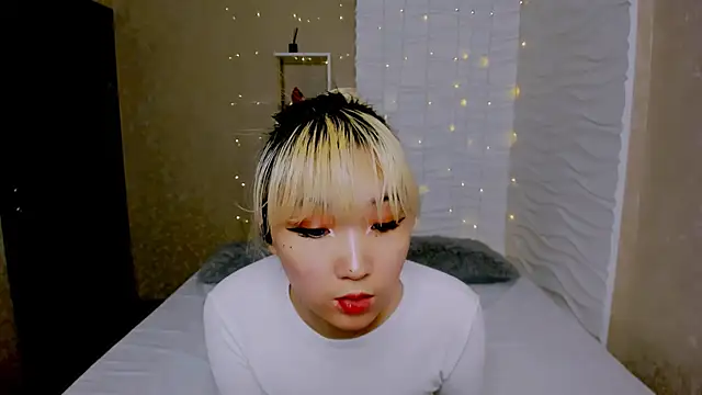 Milla Aheo online show from February 2026 04:08:01 AM