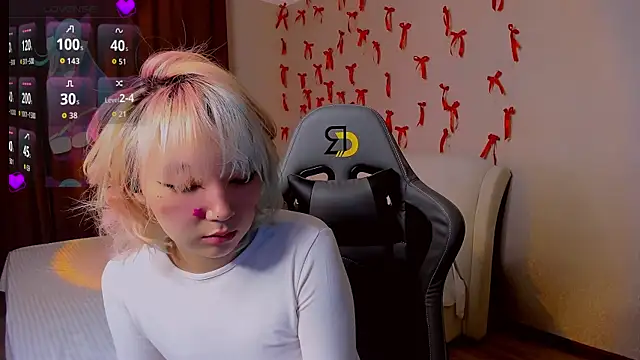 Milla Aheo online show from April 2026 01:00:02 PM