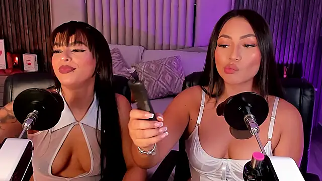 Snapshot of Lillyortiz chatting on November 2025 08:32:01 PM Lillyortiz online show from November 2025 08:32:01 PM