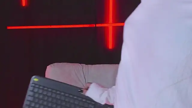 Michell Wallker online show from January 2026 02:08:01 PM