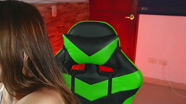 Snapshot of Michell_Wallker chatting on March 2026 05:41:01 PM Michell Wallker online show from March 2026 05:41:01 PM