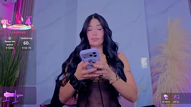 Snapshot of Chlooee__ chatting on April 2026 02:12:02 AM Chlooee online show from April 2026 02:12:02 AM