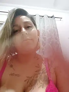 Snapshot of baixinhaloira chatting on December 2024 05:53:02 PM baixinhaloira online show from December 2024 05:53:02 PM