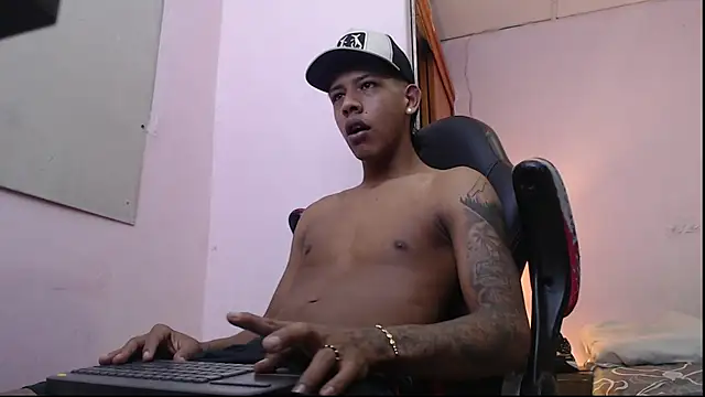 mr stiven  online show from January 2025 12:28:02 AM