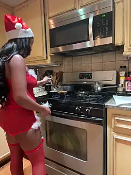 Snapshot of Charismasweets chatting on December 2025 03:23:02 AM Charismasweets online show from December 2025 03:23:02 AM