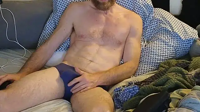 Snapshot of Twowellshapedheads chatting on December 2025 06:28:01 AM Twowellshapedheads online show from December 2025 06:28:01 AM