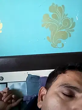 Snapshot of Smarterboytravel chatting on January 2025 08:44:02 AM Smarterboytravel online show from January 2025 08:44:02 AM