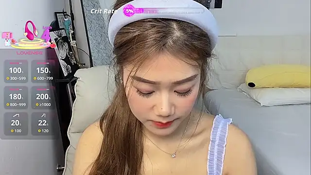 Snapshot of Bella-LL chatting on April 2026 05:41:02 PM Bella-LL online show from April 2026 05:41:02 PM