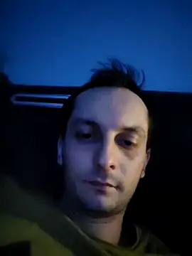 Snapshot of Kondzio chatting on December 2024 11:18:02 PM Kondzio online show from December 2024 11:18:02 PM