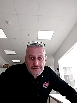 Snapshot of Husoban chatting on November 2025 05:08:02 AM Husoban online show from November 2025 05:08:02 AM