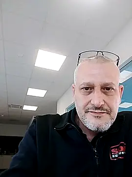 Snapshot of Husoban chatting on December 2025 03:20:01 PM Husoban online show from December 2025 03:20:01 PM