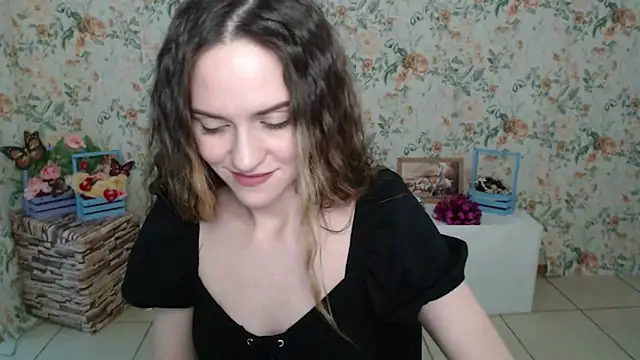 Lina Star S online show from February 2025 10:37:02 AM