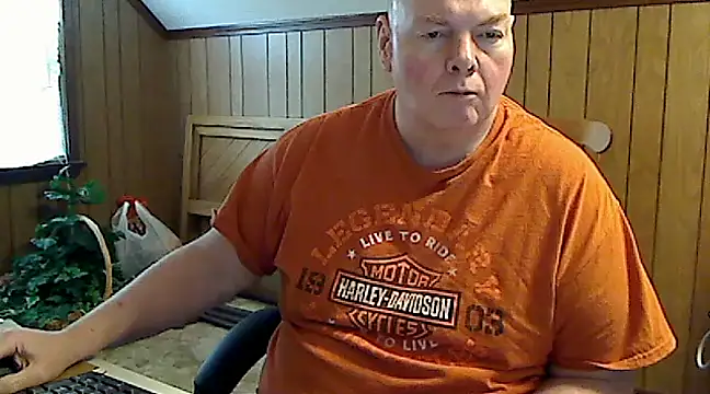 Snapshot of harley99574 chatting on January 2025 05:05:01 PM harley99574 online show from January 2025 05:05:01 PM