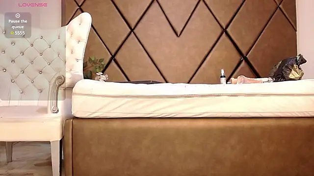 Snapshot of LunitaDiva chatting on January 2025 12:07:02 PM LunitaDiva online show from January 2025 12:07:02 PM