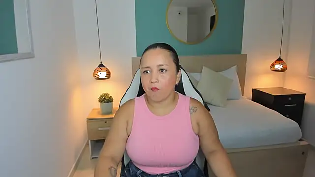 linda rios  online show from January 2025 06:54:02 PM